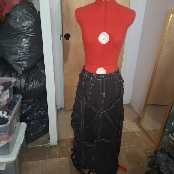 Rare ILLIG Rave Goth Y2K Black Women's Cargo Skirt with Decorative Bands - Picture 3 of 6